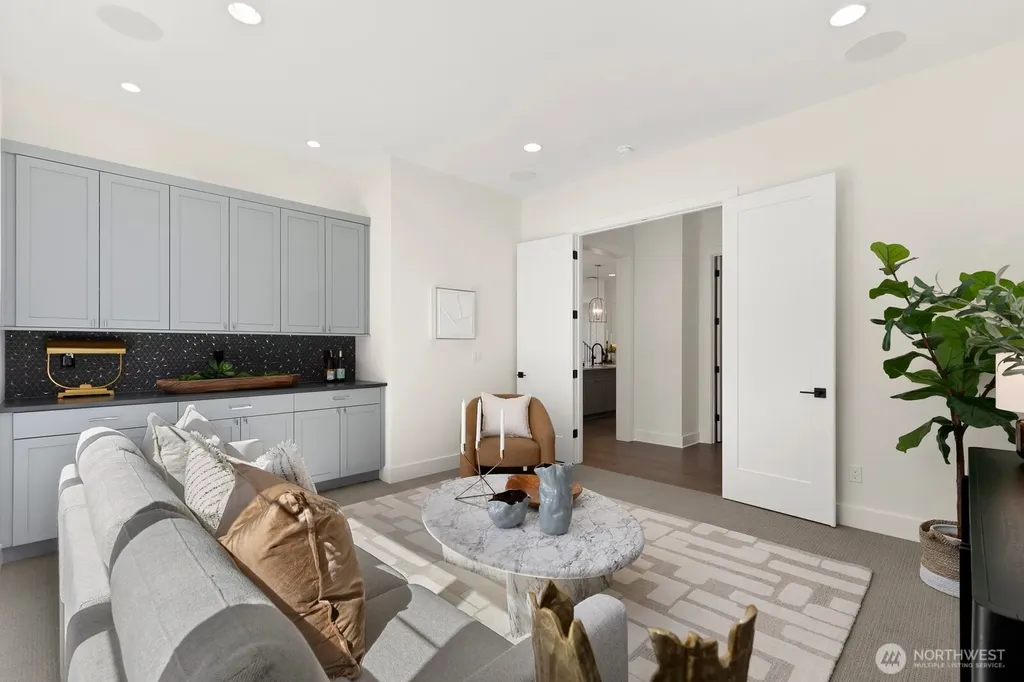 15045 SE 45th Place Bellevue WA 98006