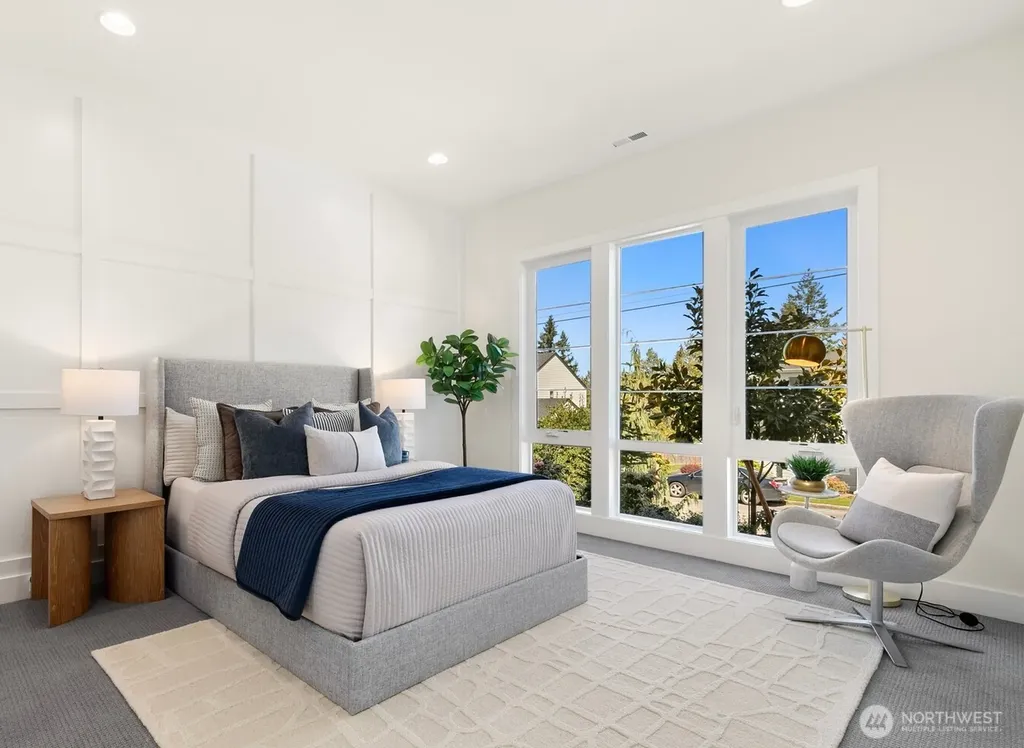 15045 SE 45th Place Bellevue WA 98006