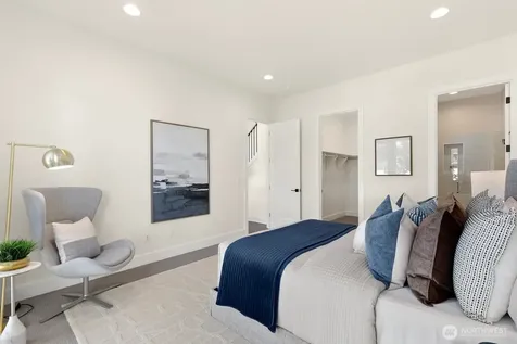 15045 SE 45th Place Bellevue WA 98006