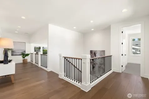 15045 SE 45th Place Bellevue WA 98006