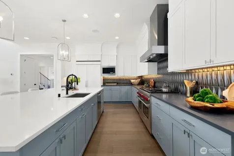 15045 SE 45th Place Bellevue WA 98006