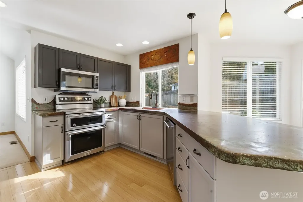 5157 NW Mystic Court Silverdale WA 98383