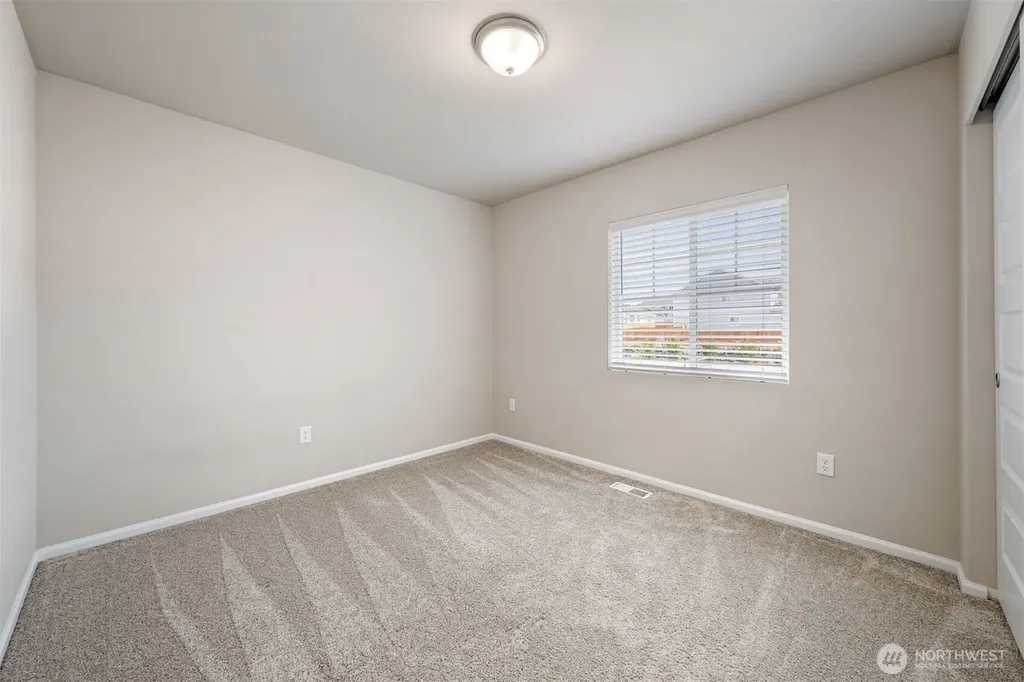 4207 Nettle Dr SE Port Orchard WA 98366