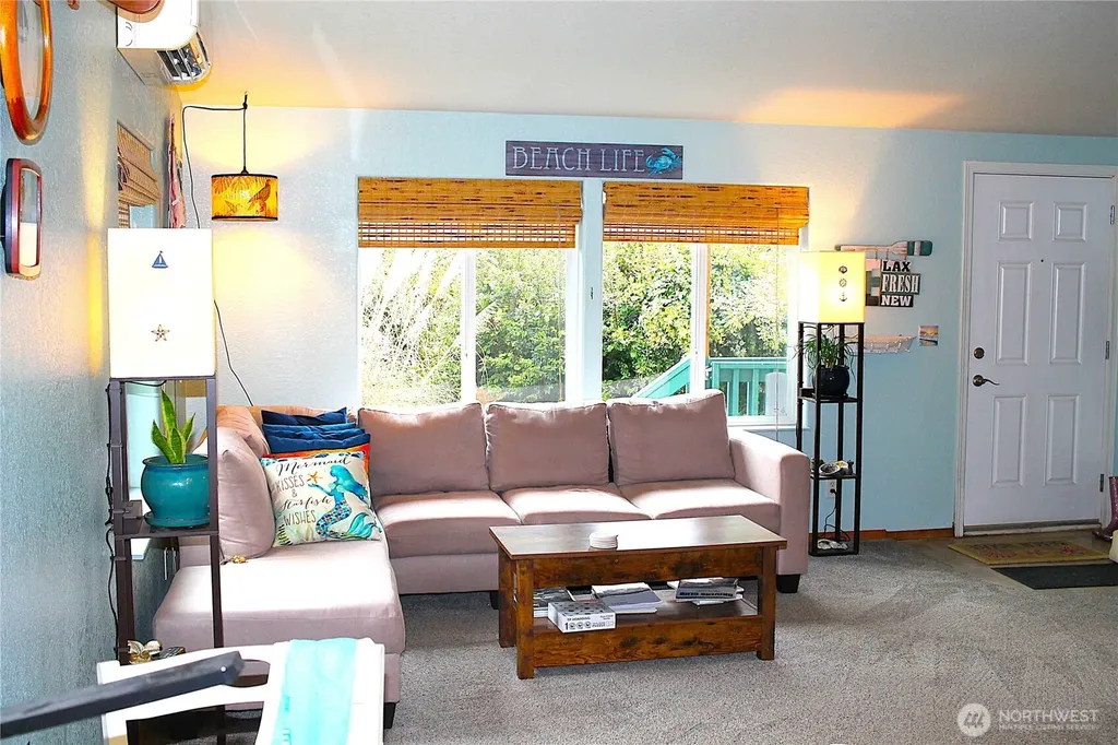 521 N Hoquiam Street Westport WA 98595
