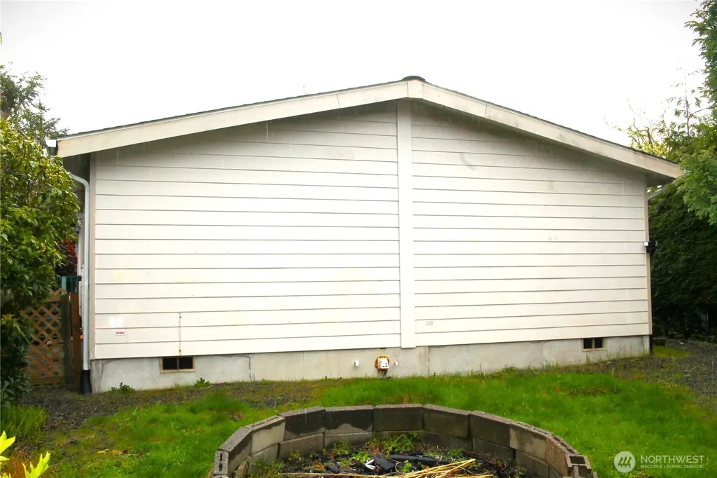 521 N Hoquiam Street Westport WA 98595