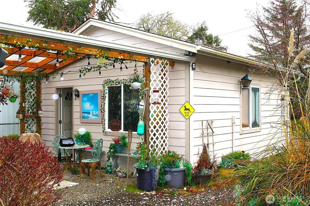 521 N Hoquiam Street Westport WA 98595