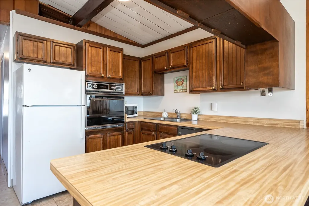 7443 Birch Bay Drive Blaine WA 98230