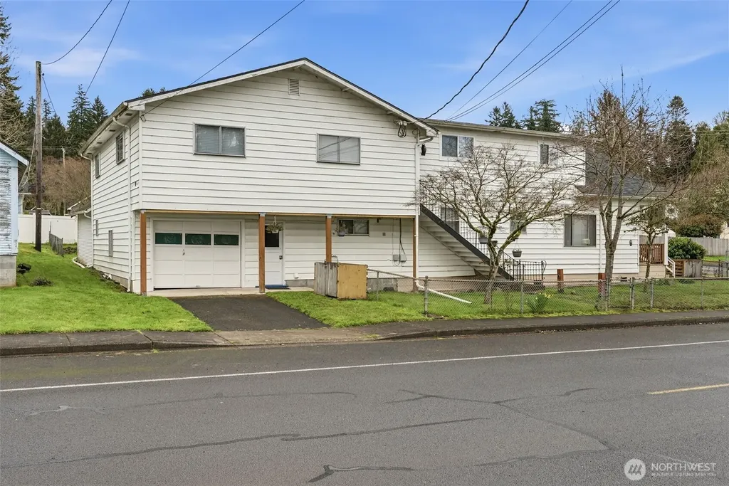 180 2nd Street Cathlamet WA 98612