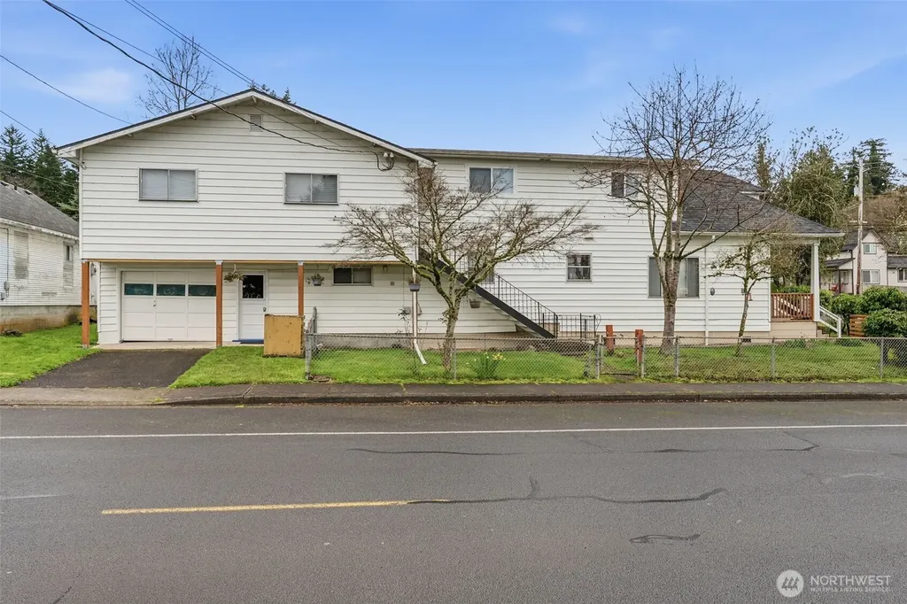 180 2nd Street Cathlamet WA 98612