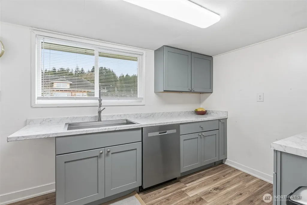 180 2nd Street Cathlamet WA 98612