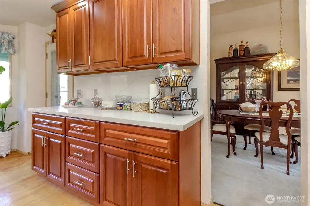 176 Eagle Ridge Drive E Puyallup WA 98374