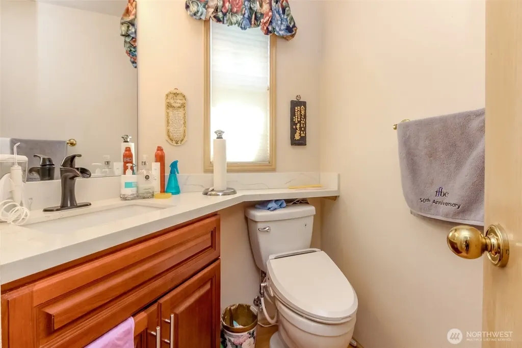 176 Eagle Ridge Drive E Puyallup WA 98374