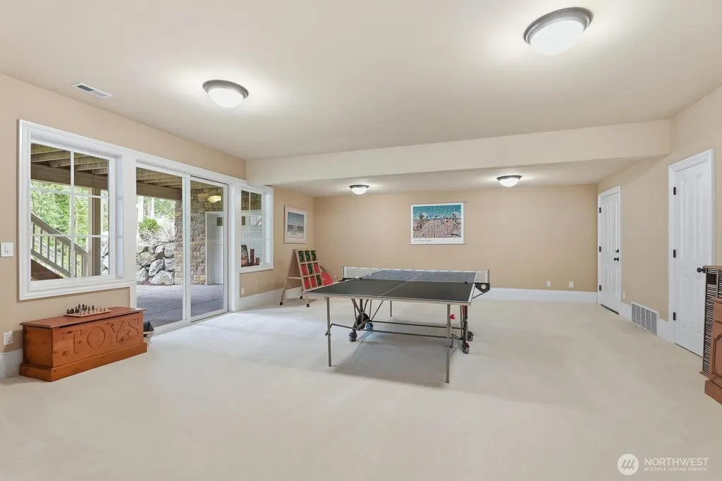 15923 163rd Avenue NE Woodinville WA 98072