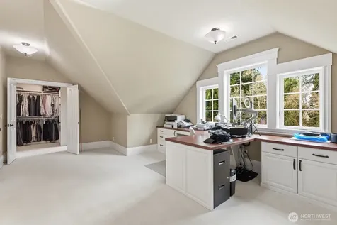 15923 163rd Avenue NE Woodinville WA 98072