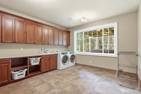 15923 163rd Avenue NE Woodinville WA 98072