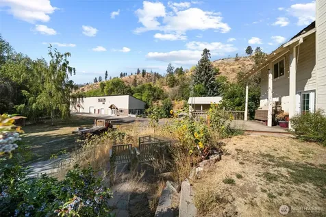 5177 Woodring Canyon Road Cashmere WA 98815