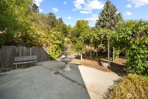 5177 Woodring Canyon Road Cashmere WA 98815