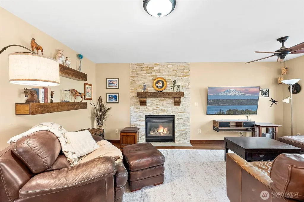 1312 203rd Avenue E Lake Tapps WA 98391