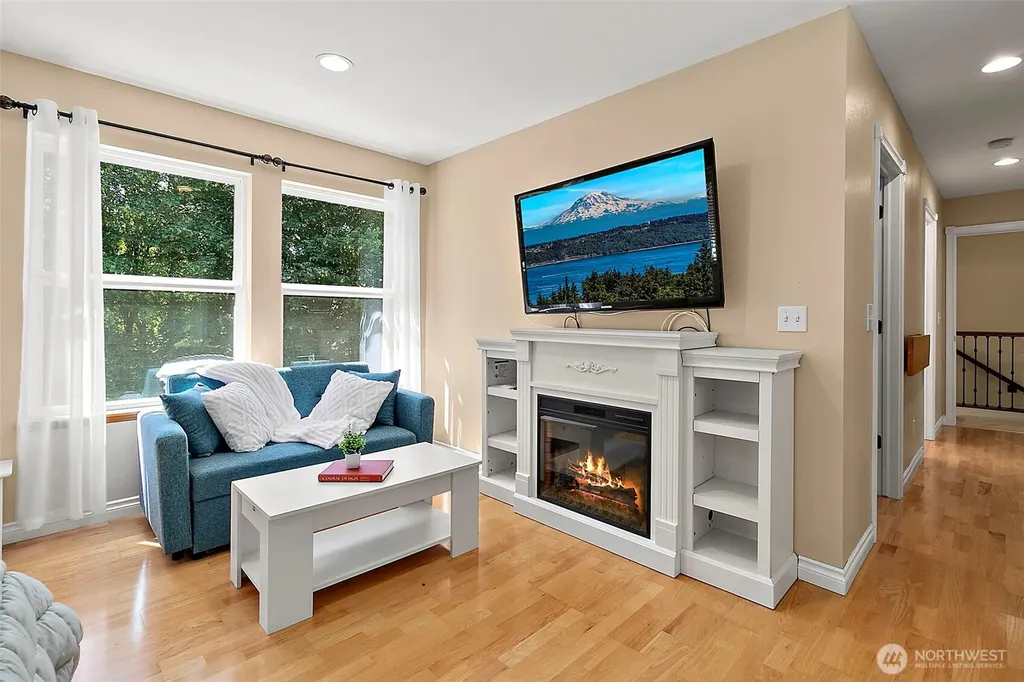 1312 203rd Avenue E Lake Tapps WA 98391