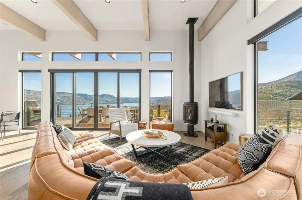 140 Clos Chevalle Road Chelan WA 98816