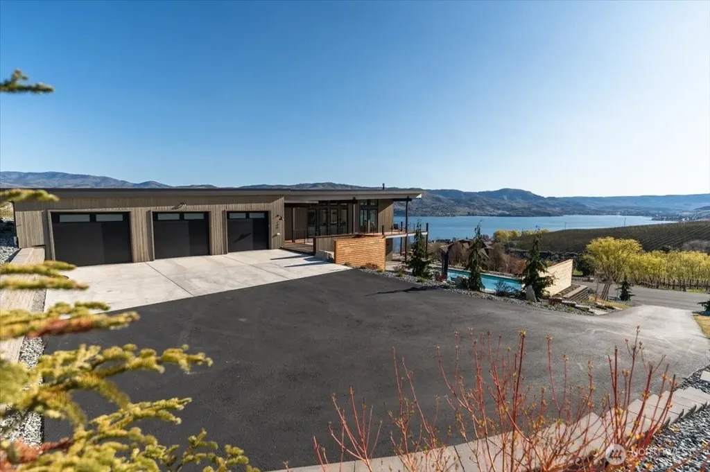 140 Clos Chevalle Road Chelan WA 98816
