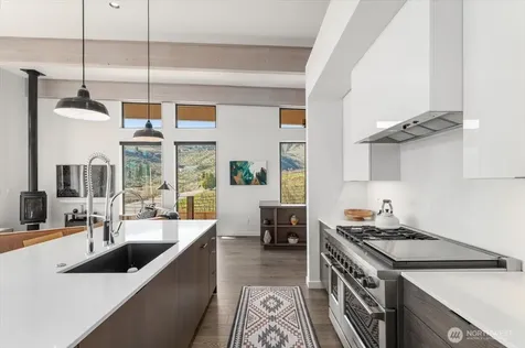 140 Clos Chevalle Road Chelan WA 98816