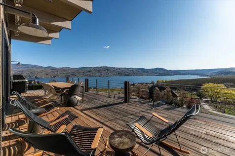 140 Clos Chevalle Road Chelan WA 98816