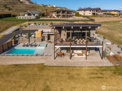 140 Clos Chevalle Road Chelan WA 98816
