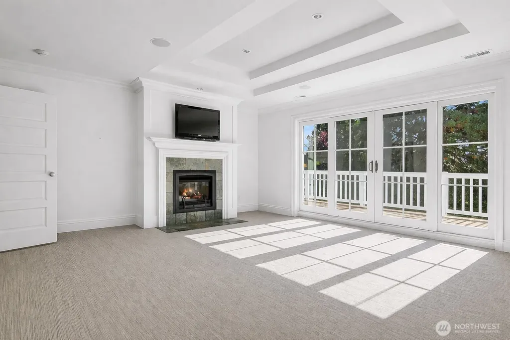 8975 NE 10th Street Bellevue WA 98004