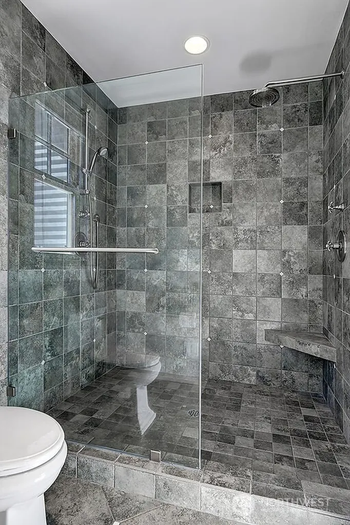 8975 NE 10th Street Bellevue WA 98004