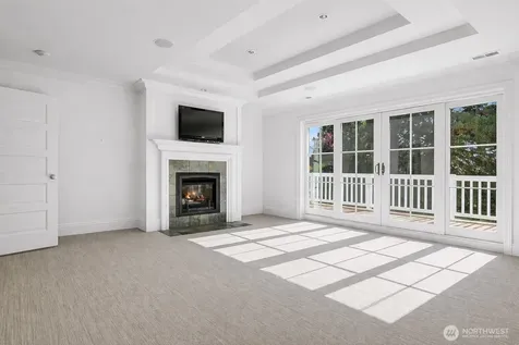 8975 NE 10th Street Bellevue WA 98004