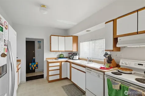 911 Martin Luther King Jr Way Seattle WA 98122