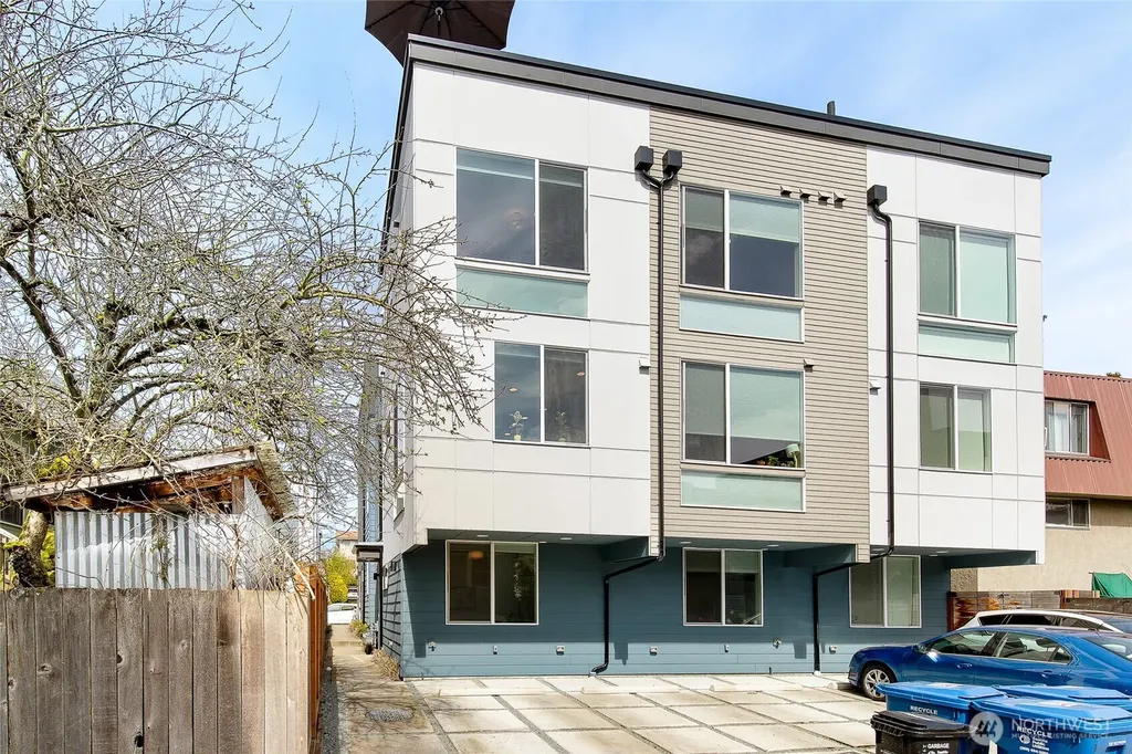 2441 NW 61st Street Seattle WA 98107