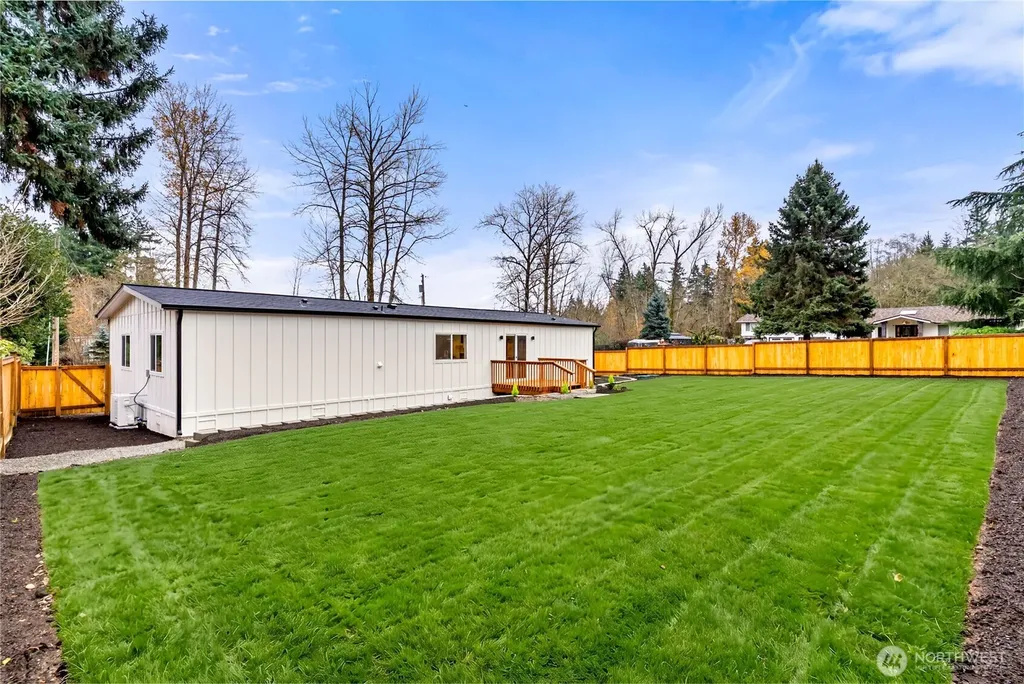 35851 12th Avenue SW Federal Way WA 98023
