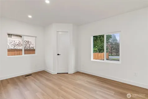 35851 12th Avenue SW Federal Way WA 98023