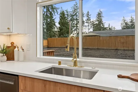 35851 12th Avenue SW Federal Way WA 98023