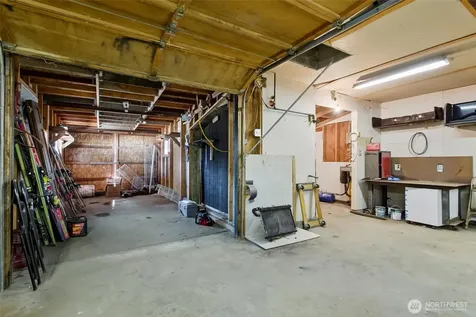 17415 79th Avenue E Puyallup WA 98375