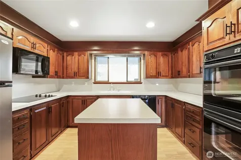 17415 79th Avenue E Puyallup WA 98375