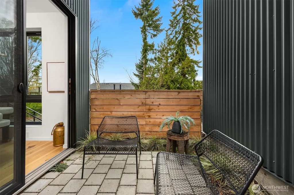 204 Shepard Way NW Bainbridge Island WA 98110