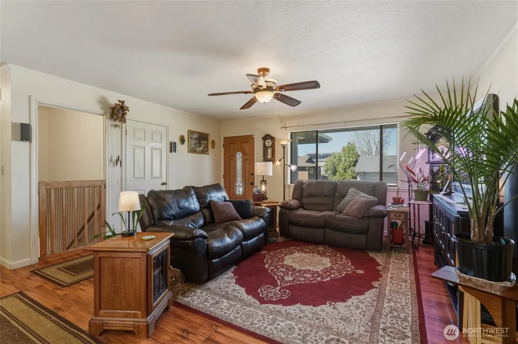 1140 SE Colonial Drive College Place WA 99324
