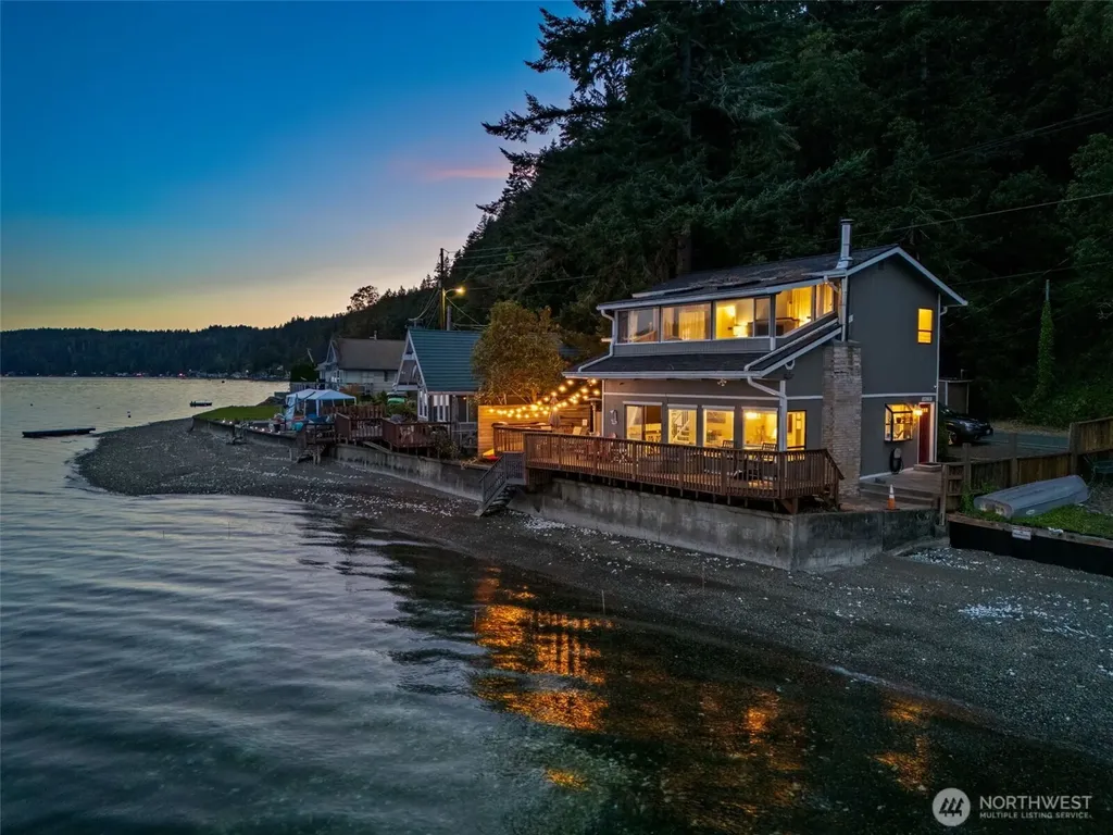 9661 NE North Shore Road Belfair WA 98528