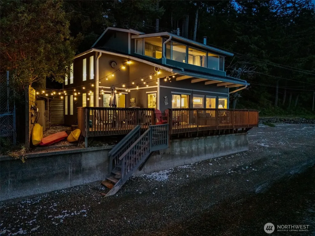 9661 NE North Shore Road Belfair WA 98528