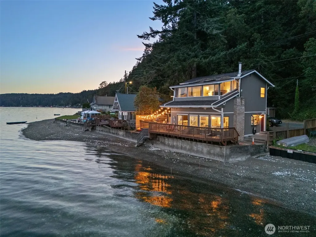 9661 NE North Shore Road Belfair WA 98528