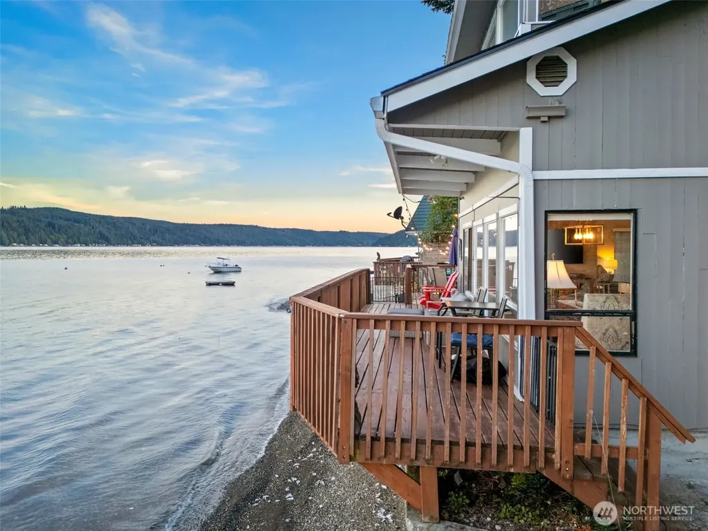 9661 NE North Shore Road Belfair WA 98528