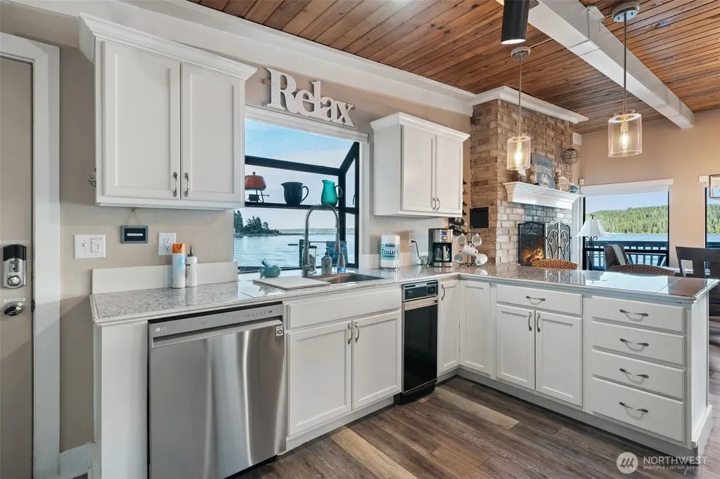 9661 NE North Shore Road Belfair WA 98528