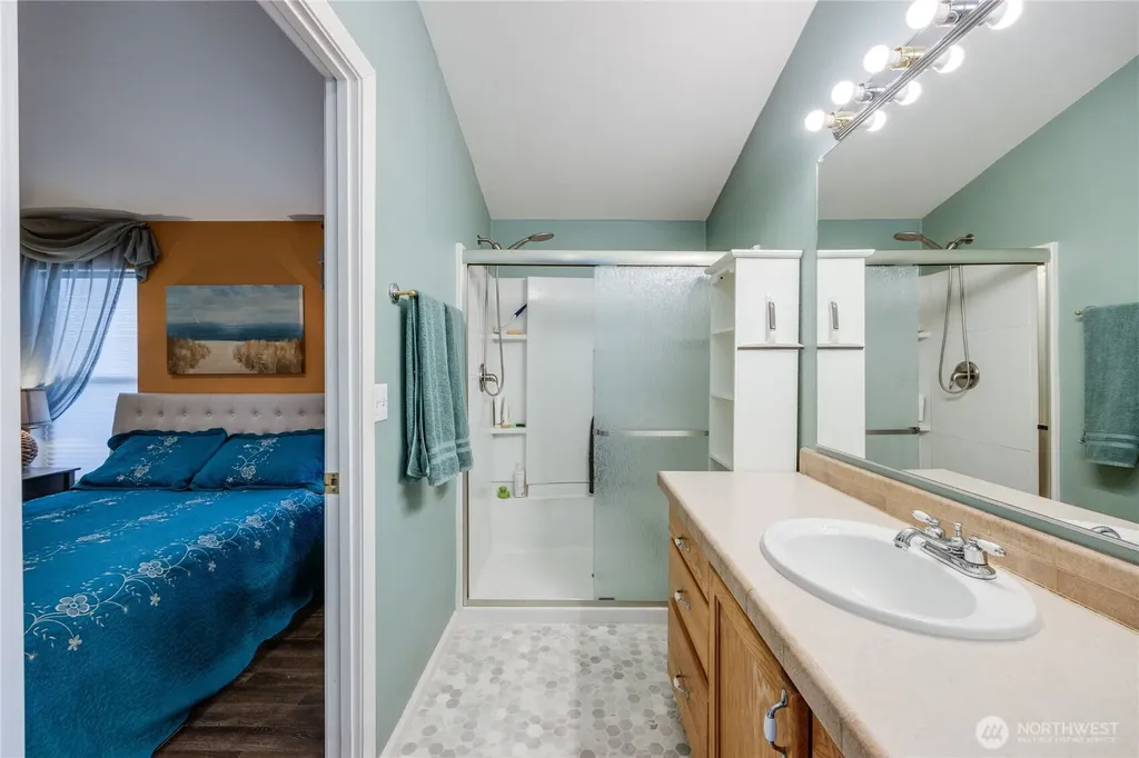 600 Lincoln Road Poulsbo WA 98370