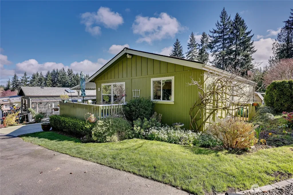 600 Lincoln Road Poulsbo WA 98370