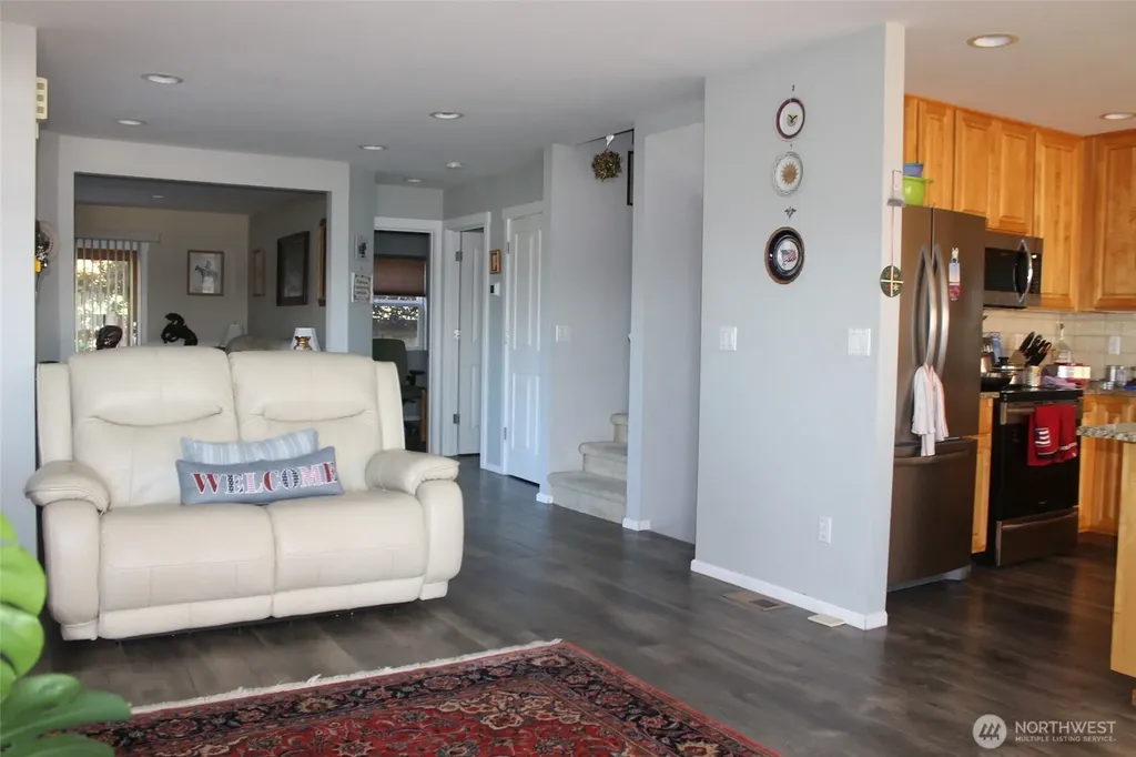 7606 19th Street W Tacoma WA 98466