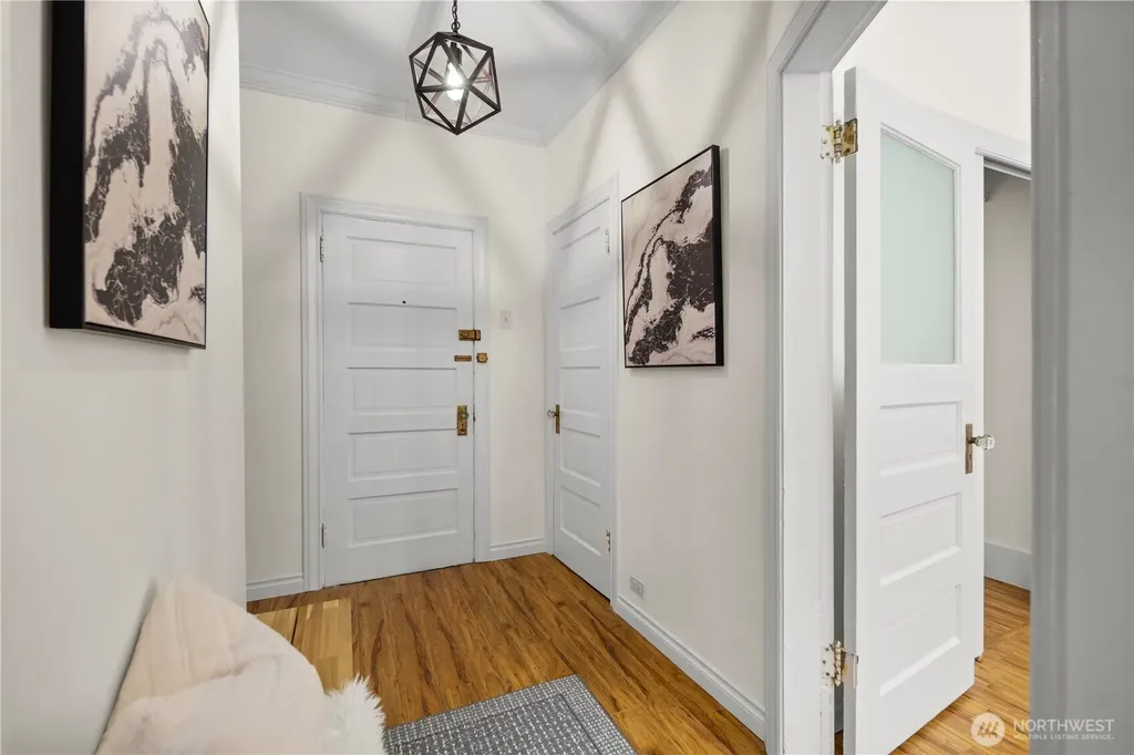 1726 15th Avenue Seattle WA 98122
