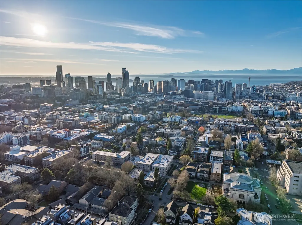 1726 15th Avenue Seattle WA 98122